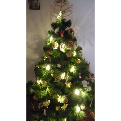 Vianočná svetelná reťaz s drevenými ozdobami